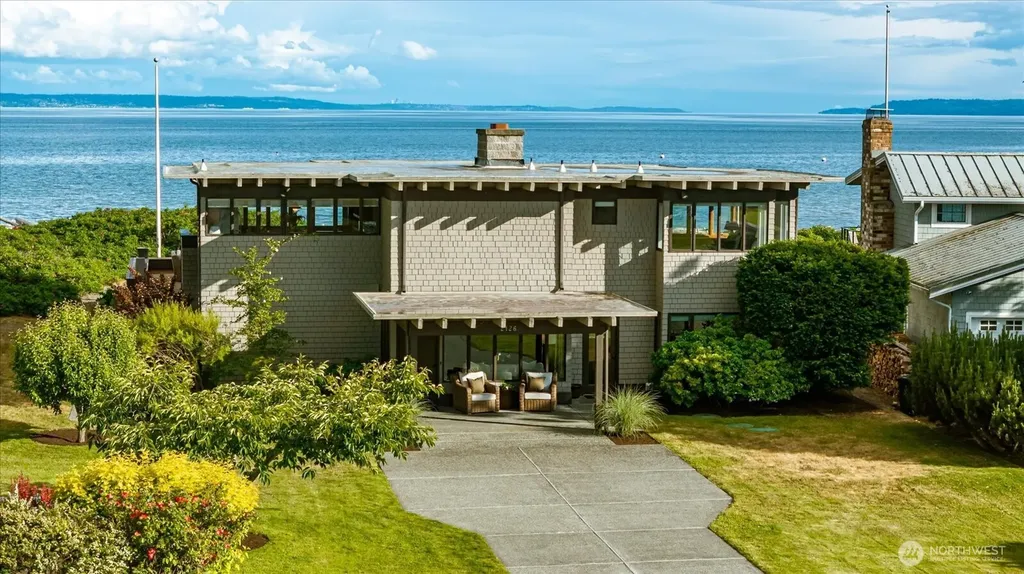 2126 Shore Avenue Freeland WA 98249