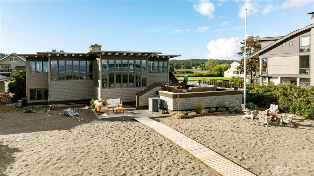 2126 Shore Avenue Freeland WA 98249