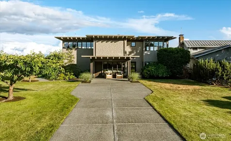 2126 Shore Avenue Freeland WA 98249