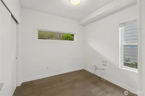 1017 W Crockett Street Seattle WA 98119