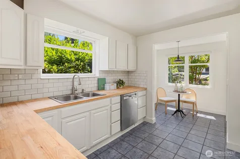 108 N 57th Street Seattle WA 98103