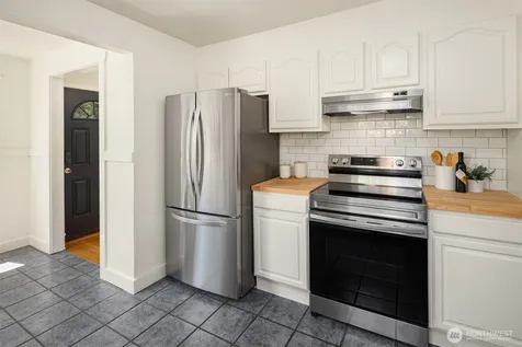108 N 57th Street Seattle WA 98103