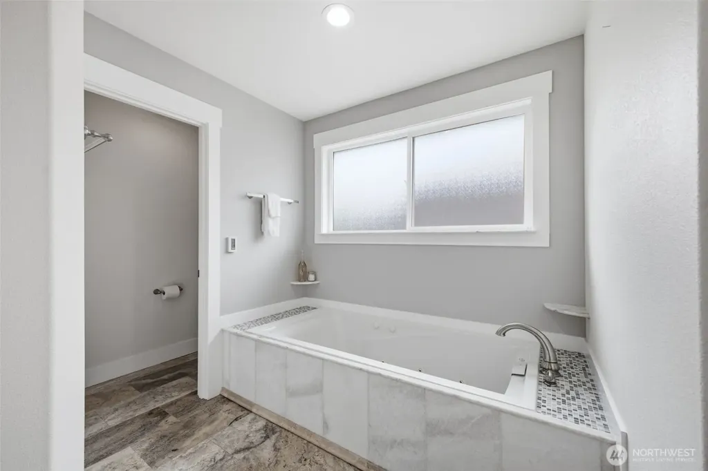 20910 Church Lake Drive E Bonney Lake WA 98391