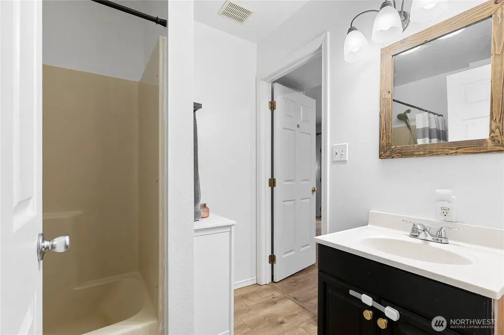 91 Loafer Lane Port Angeles WA 98362