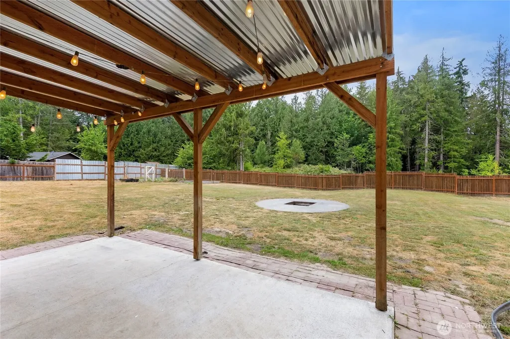 91 Loafer Lane Port Angeles WA 98362
