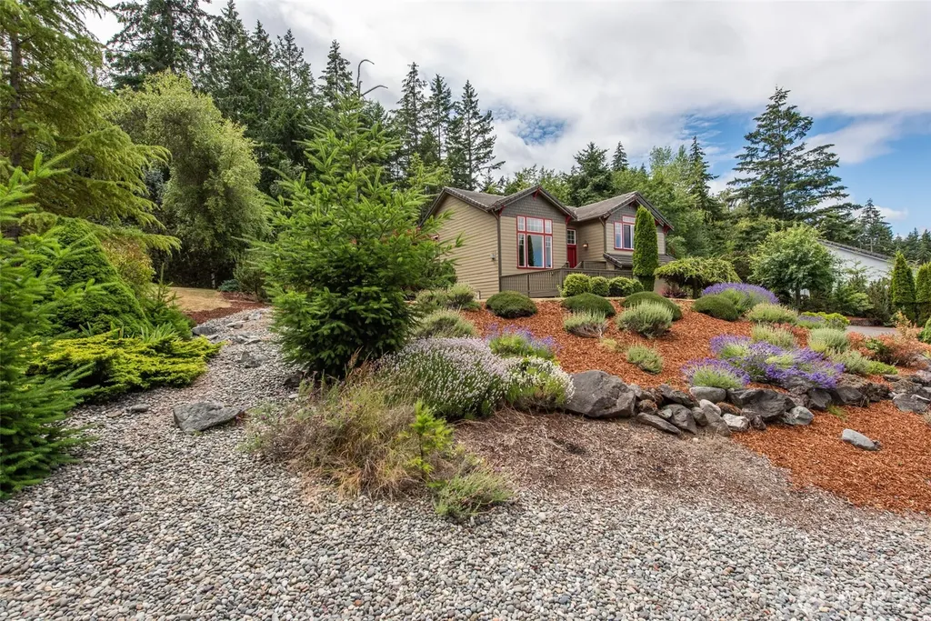 20 Doe Run Road Sequim WA 98382