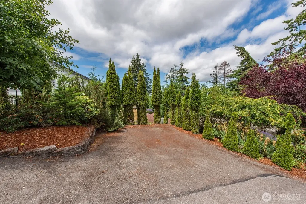 20 Doe Run Road Sequim WA 98382
