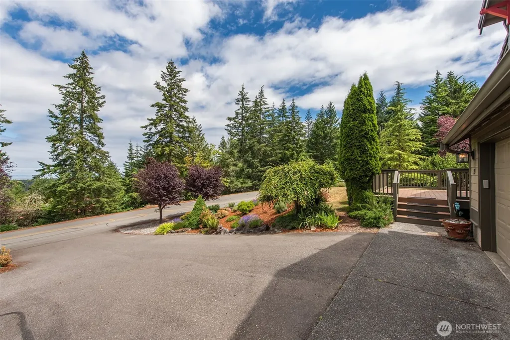20 Doe Run Road Sequim WA 98382