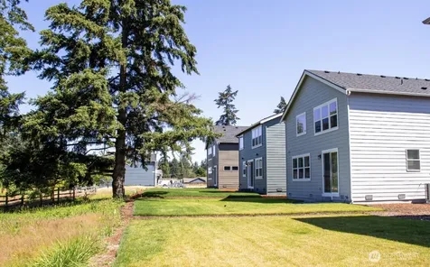 14714 59th Avenue E Puyallup WA 98375