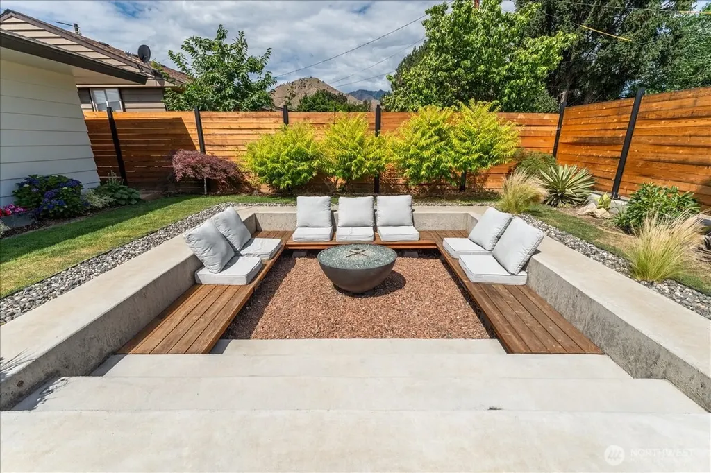1112 Cedar Street Wenatchee WA 98801