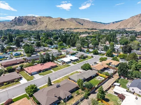 1112 Cedar Street Wenatchee WA 98801