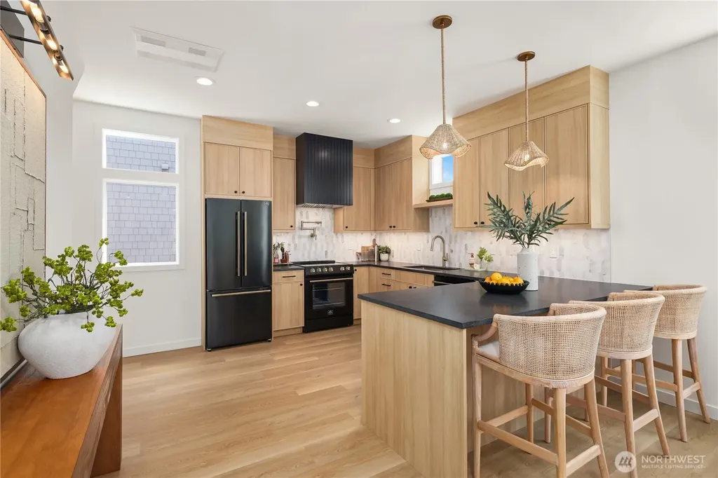 3636 Greenwood Avenue N Seattle WA 98103