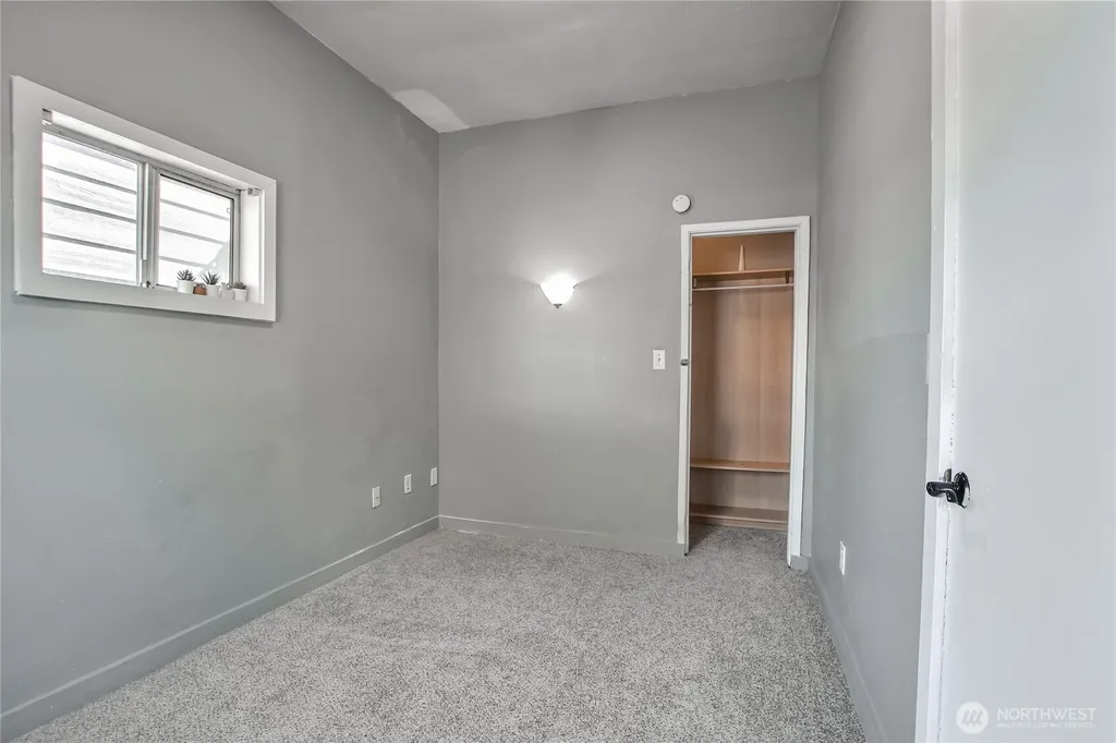 5411 S Warner Street Tacoma WA 98409