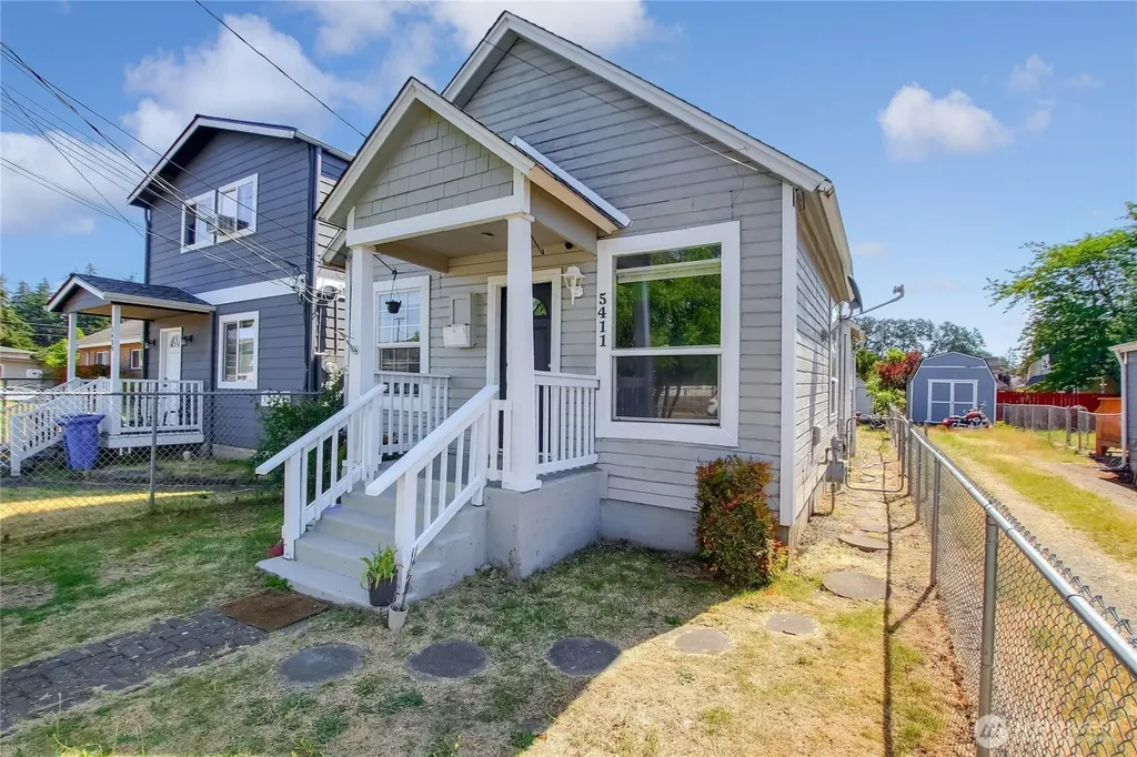 5411 S Warner Street Tacoma WA 98409