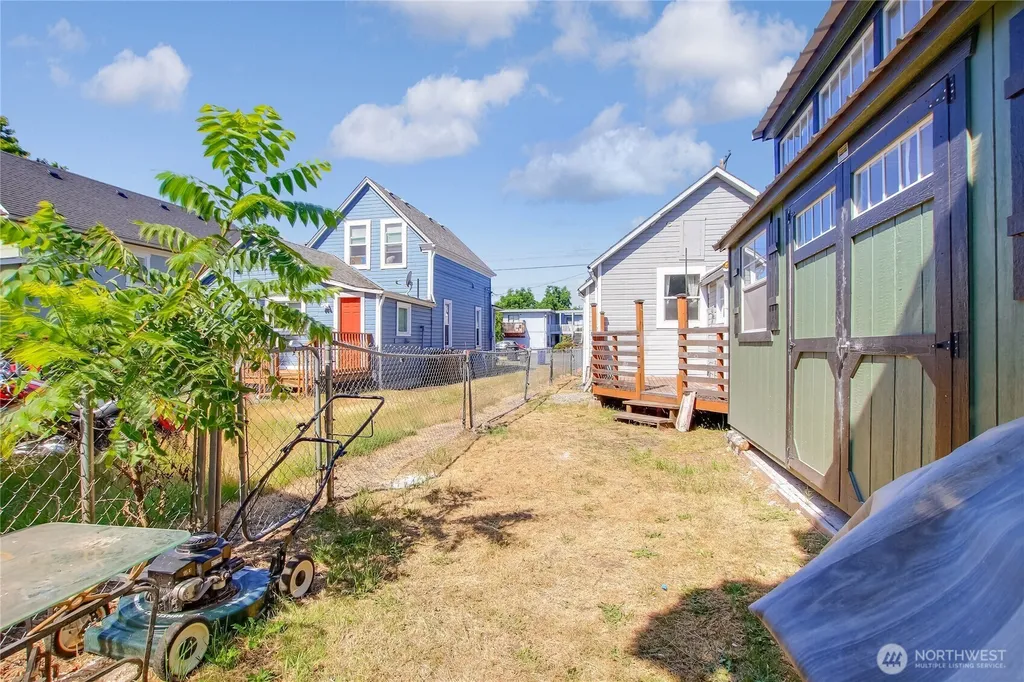 5411 S Warner Street Tacoma WA 98409