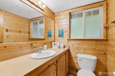 191 Northwoods Cabin Cougar WA 98616