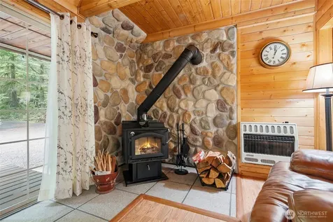 191 Northwoods Cabin Cougar WA 98616