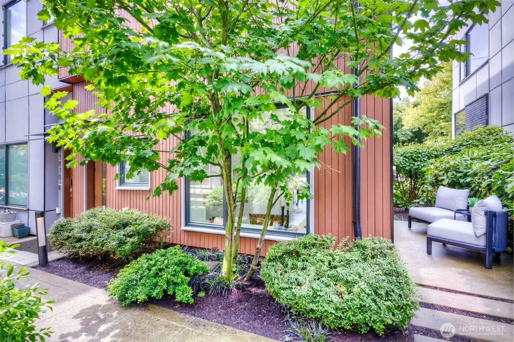 3834 California Avenue SW Seattle WA 98116