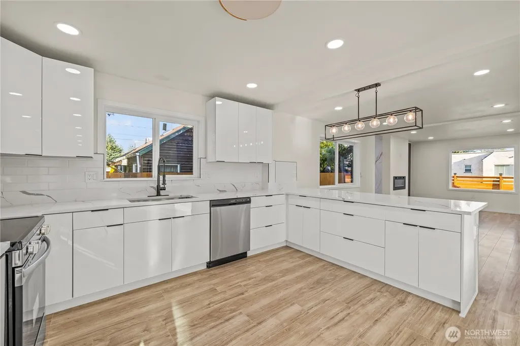 3202 S 66th Street Tacoma WA 98409