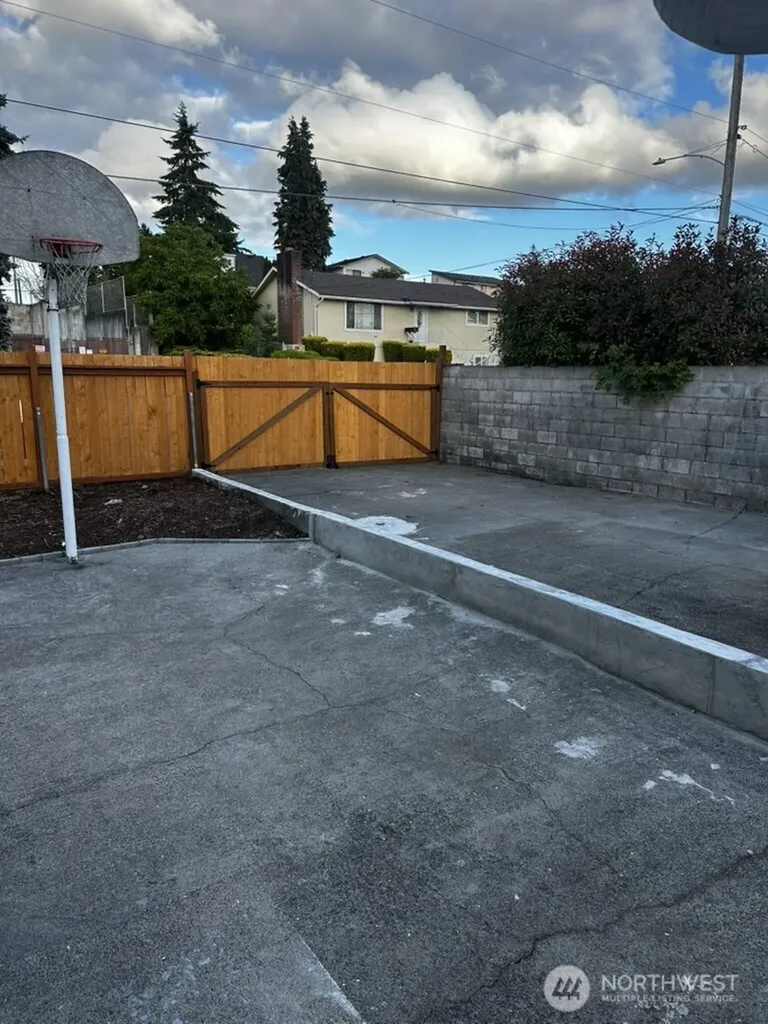 3202 S 66th Street Tacoma WA 98409