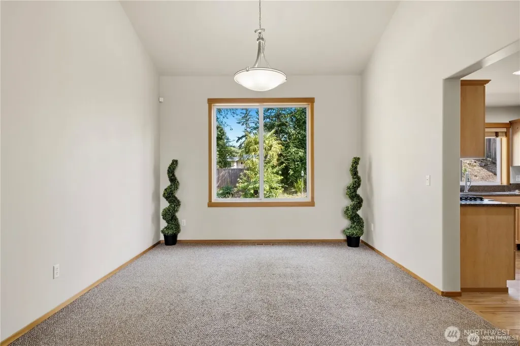 11902 SE 277th Street Kent WA 98030