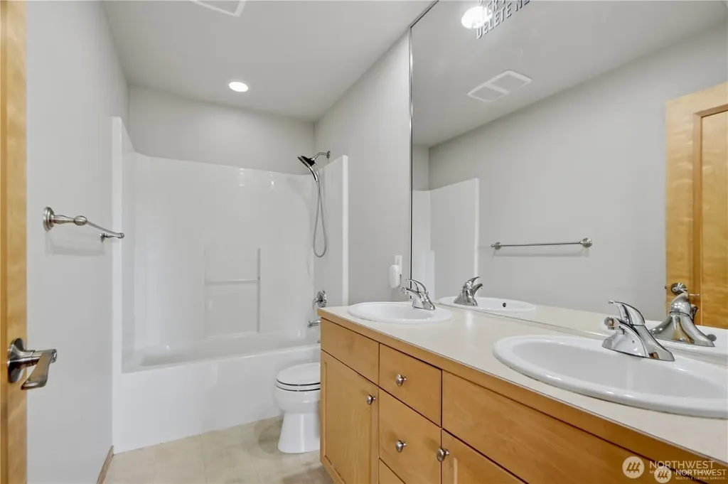 11902 SE 277th Street Kent WA 98030