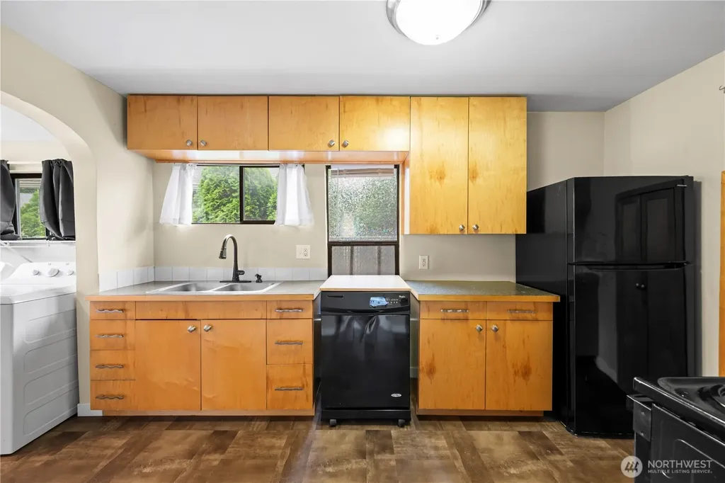 2410 State Street Everett WA 98201
