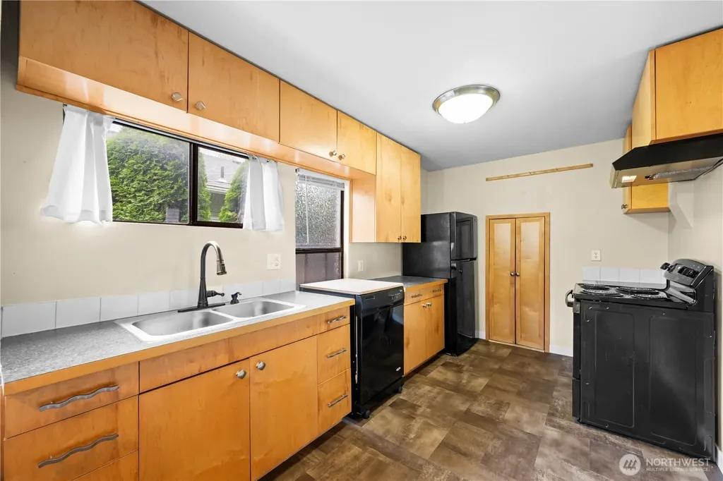 2410 State Street Everett WA 98201