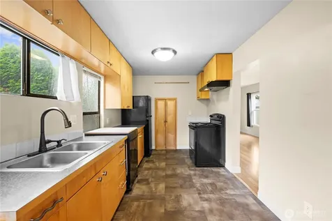 2410 State Street Everett WA 98201