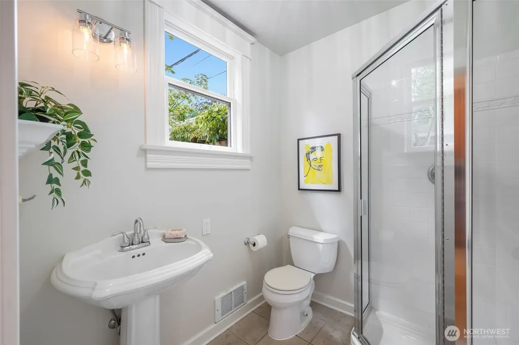 1715 E Mercer Street Seattle WA 98112