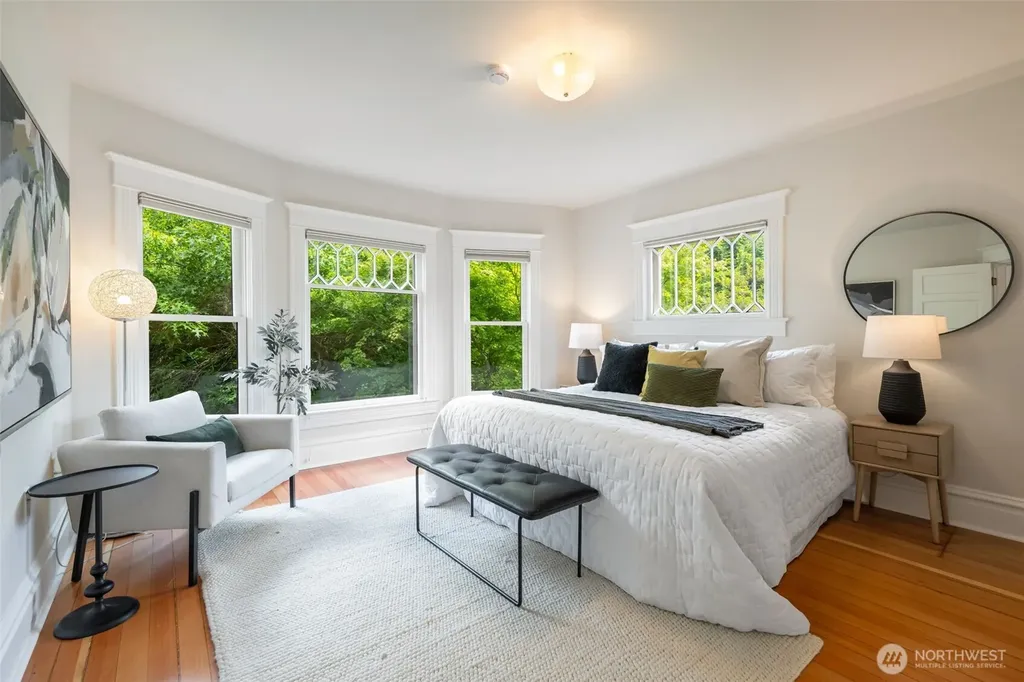 1715 E Mercer Street Seattle WA 98112