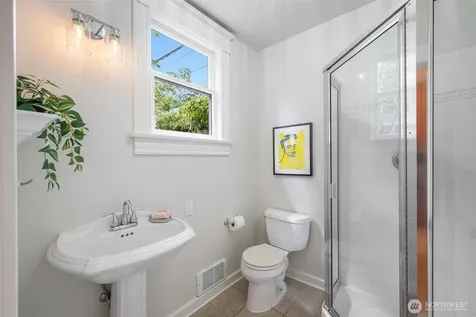 1715 E Mercer Street Seattle WA 98112