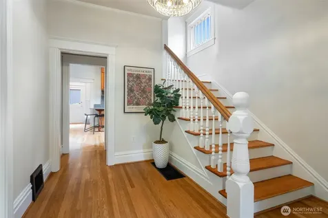 1715 E Mercer Street Seattle WA 98112