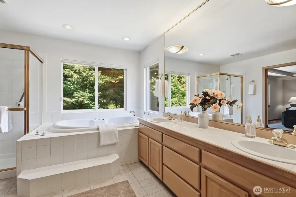 18009 Ambleside Court Arlington WA 98223