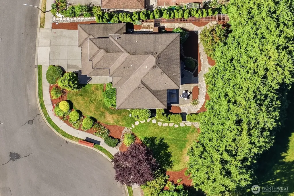 18009 Ambleside Court Arlington WA 98223