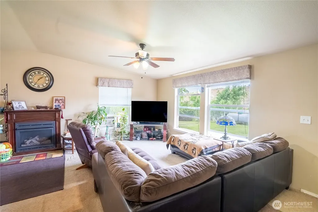 20 Timothy Lane Brewster WA 98812