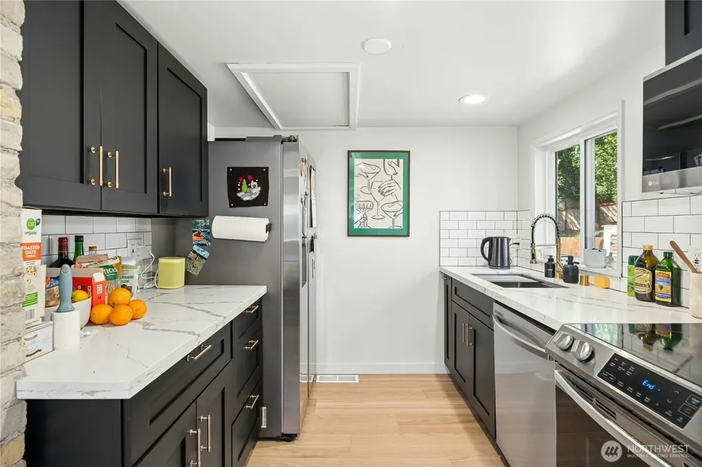 9520 2nd Avenue NW Seattle WA 98117