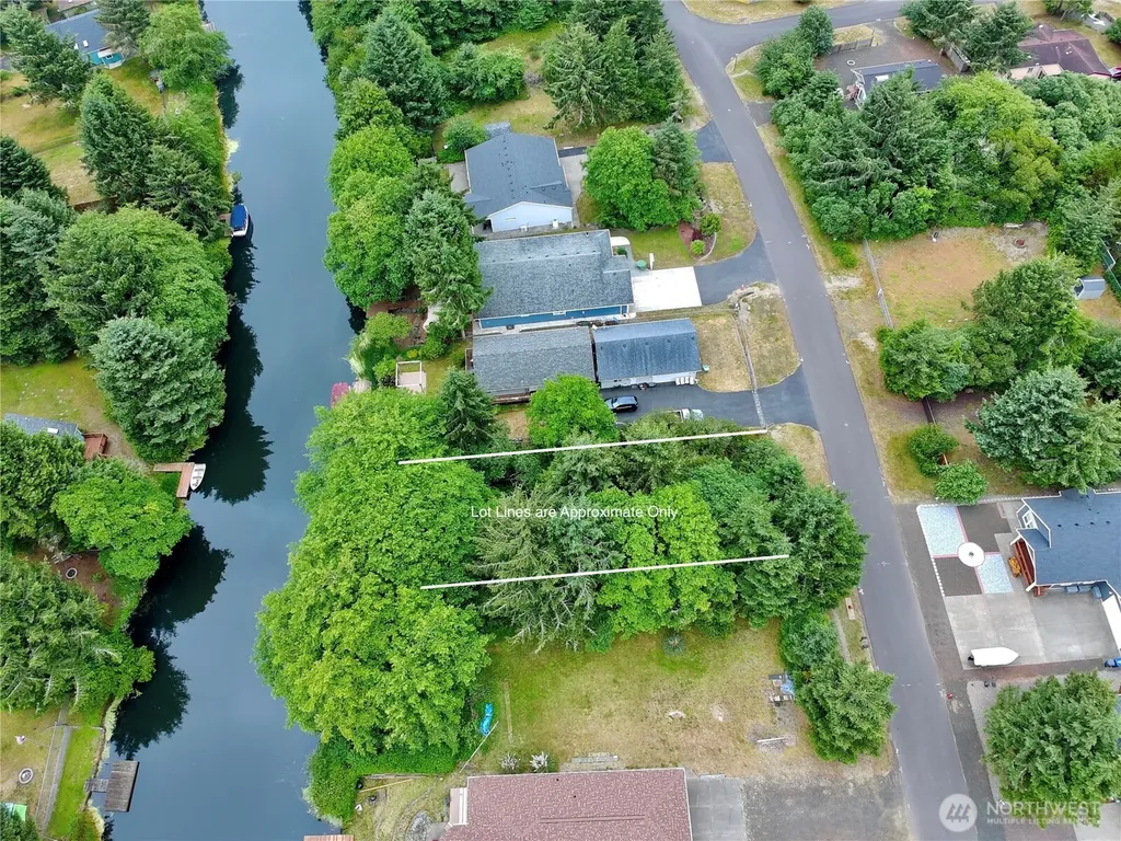 772 Island Circle SE Ocean Shores WA 98569