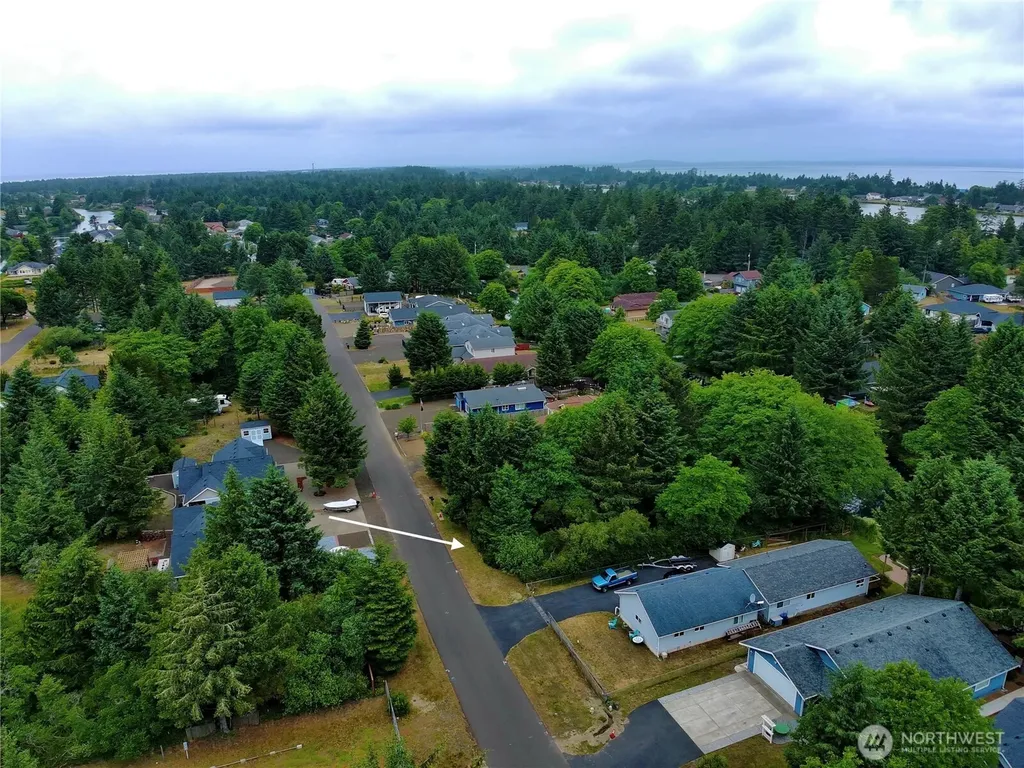 772 Island Circle SE Ocean Shores WA 98569