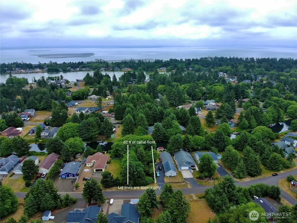 772 Island Circle SE Ocean Shores WA 98569