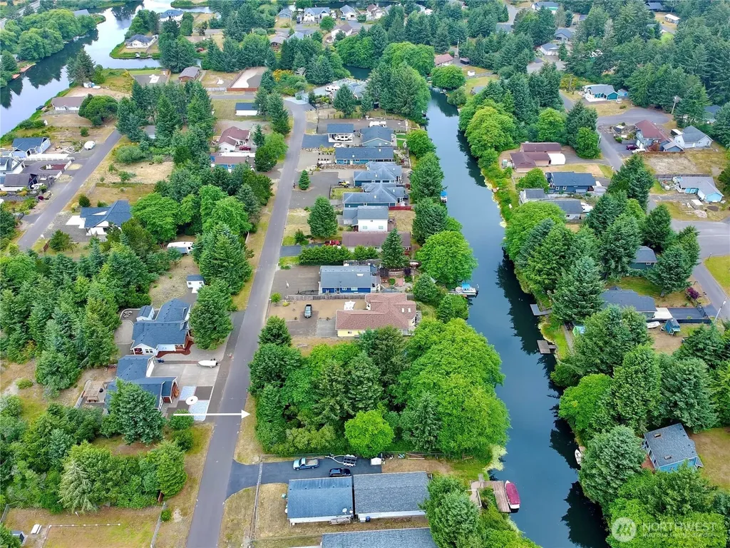 772 Island Circle SE Ocean Shores WA 98569