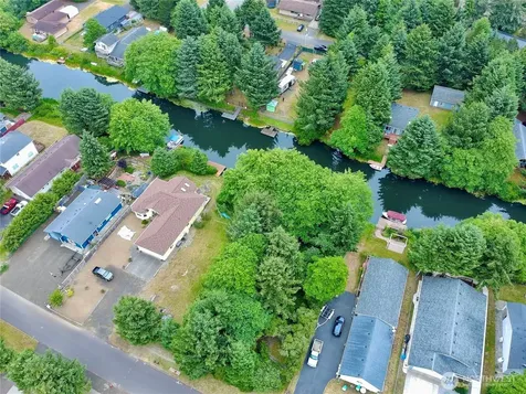 772 Island Circle SE Ocean Shores WA 98569