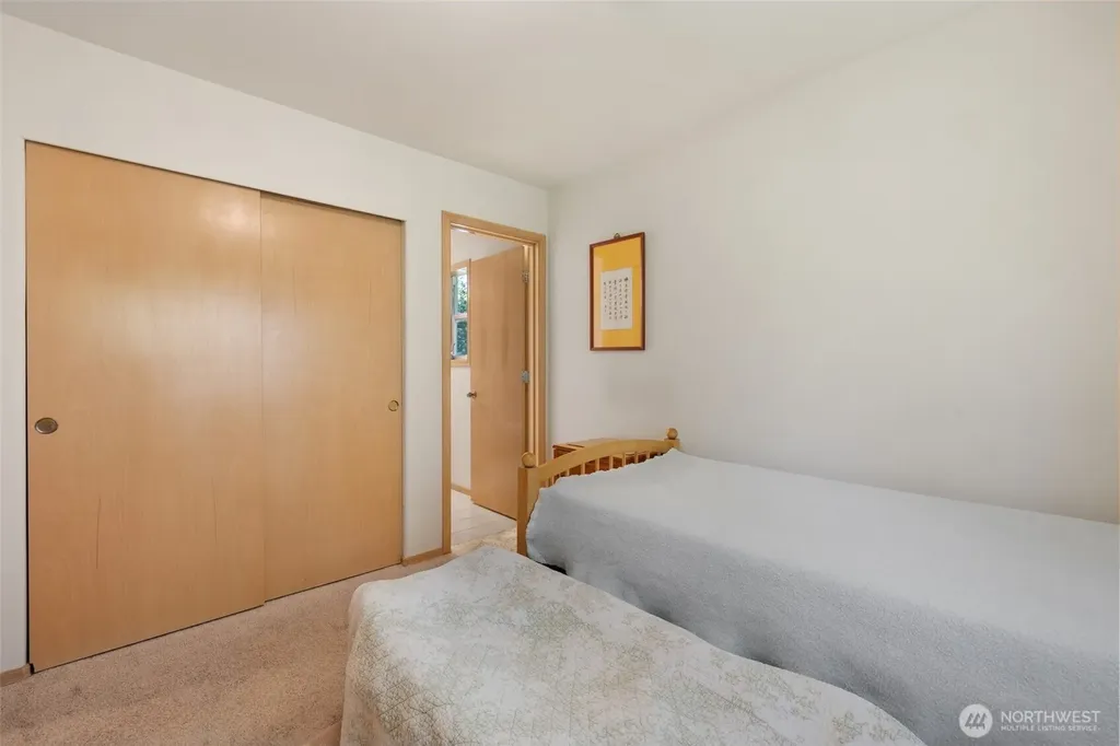 19726 50th W Lynnwood WA 98036