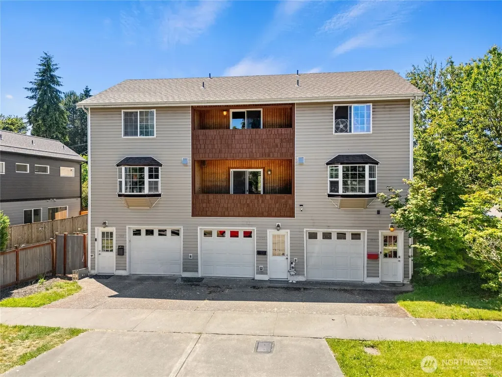 7703 11 Avenue SW Seattle WA 98106