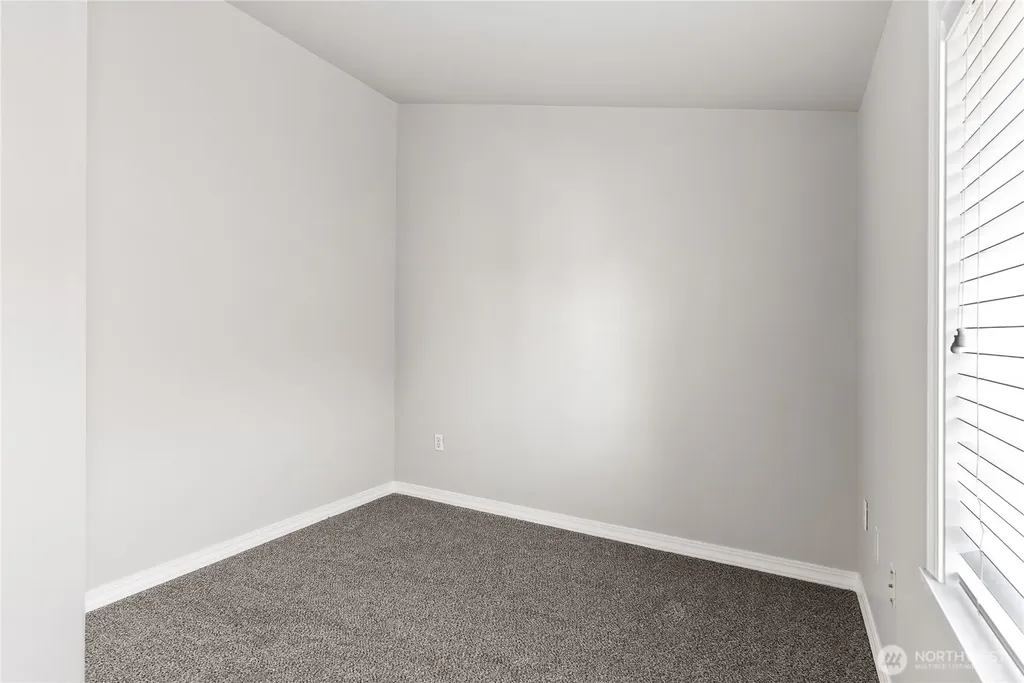 7703 11 Avenue SW Seattle WA 98106