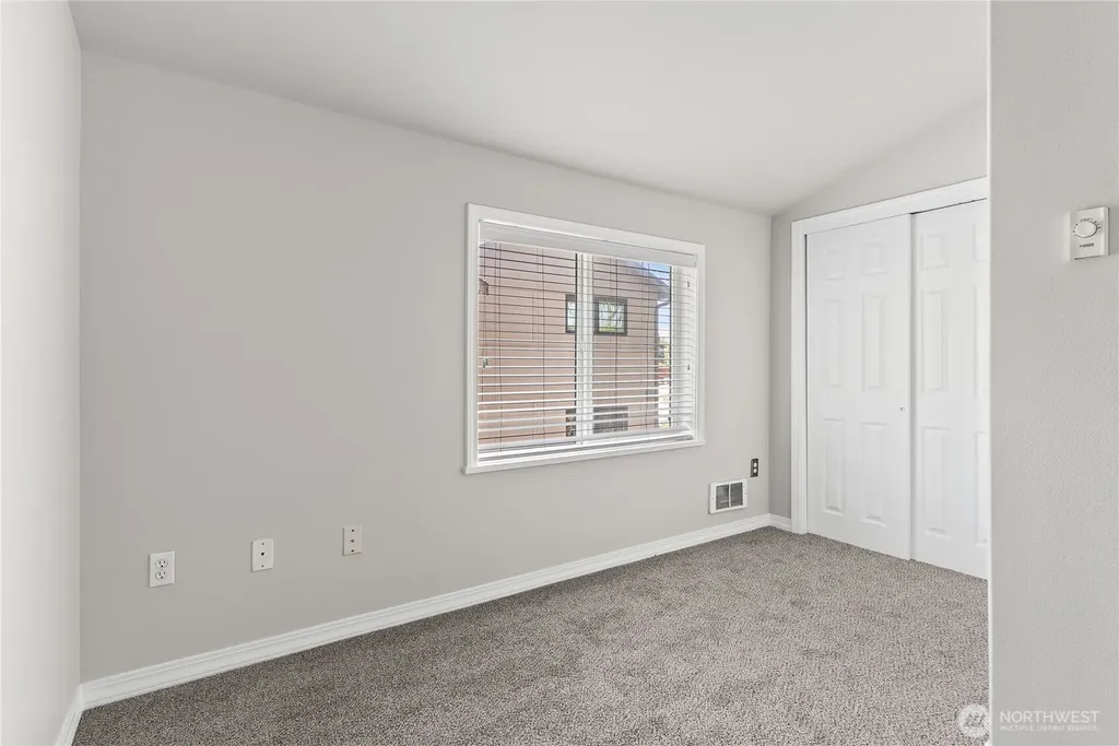 7703 11 Avenue SW Seattle WA 98106