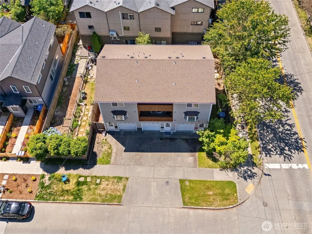 7703 11 Avenue SW Seattle WA 98106