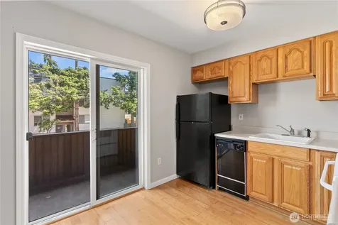 7703 11 Avenue SW Seattle WA 98106
