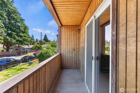 7703 11 Avenue SW Seattle WA 98106