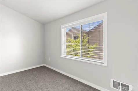 7703 11 Avenue SW Seattle WA 98106